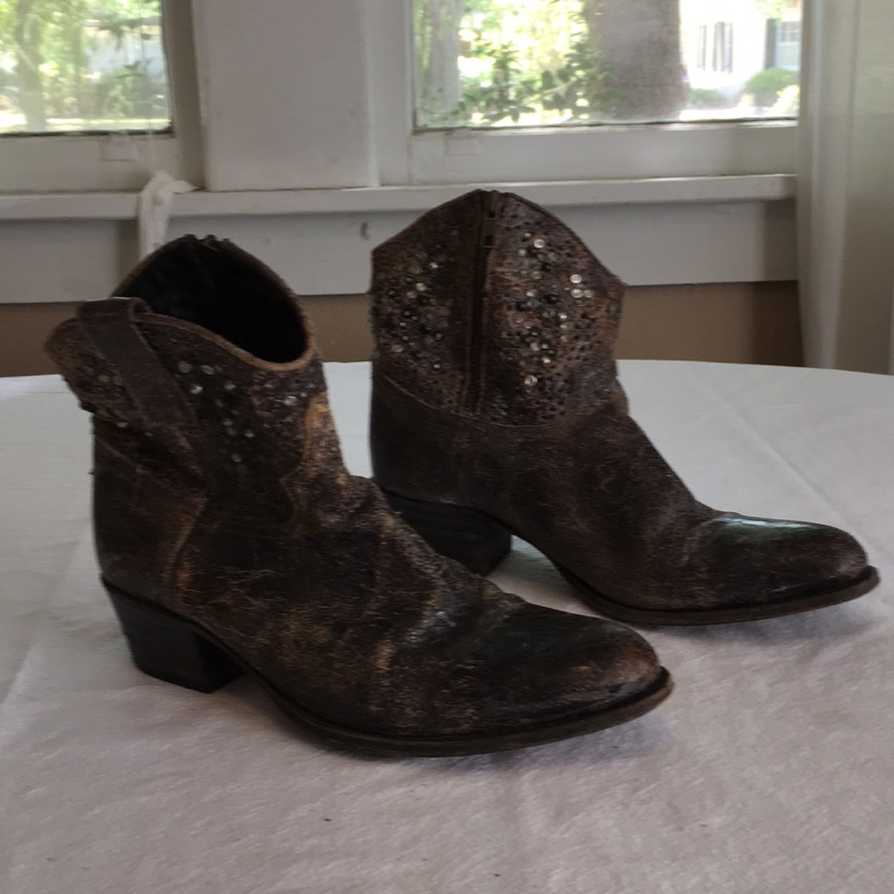 Frye Deborah studded cowboy boot Smoke Sz 9